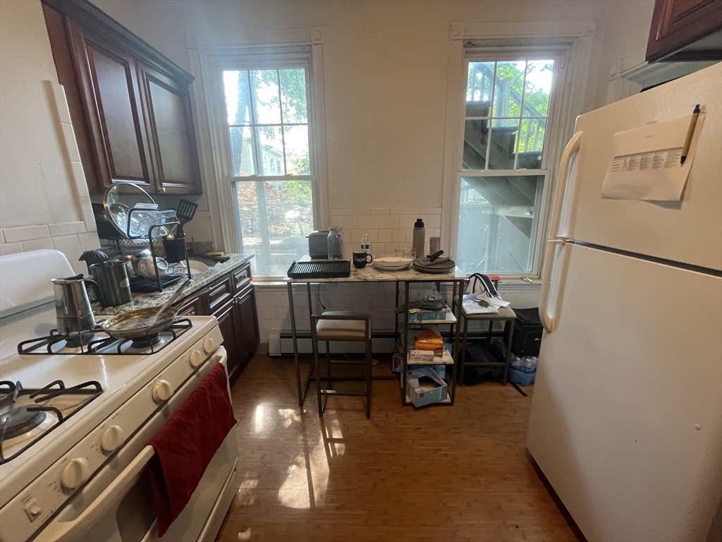 4 bed, 2 bath apartment for rent at 17-19 Putnam Ave Unit 17A, Riverside — photo 2 of 15