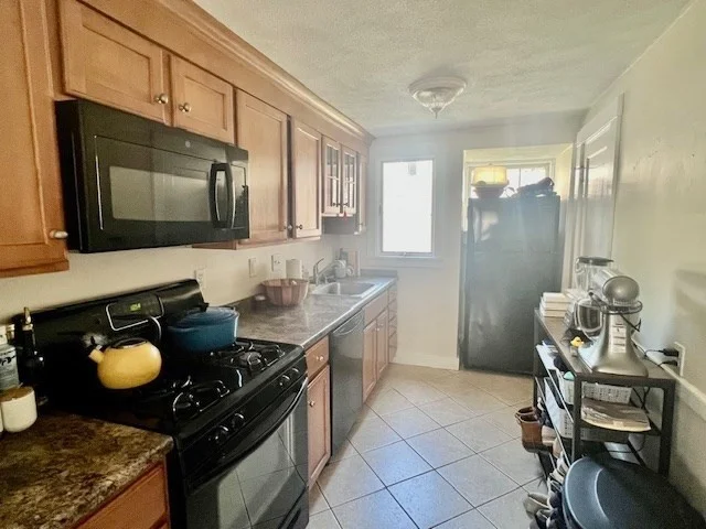 1 bed, 1 bath apartment for rent at 17-19 Washington St Unit 3, Malden — photo 4 of 6