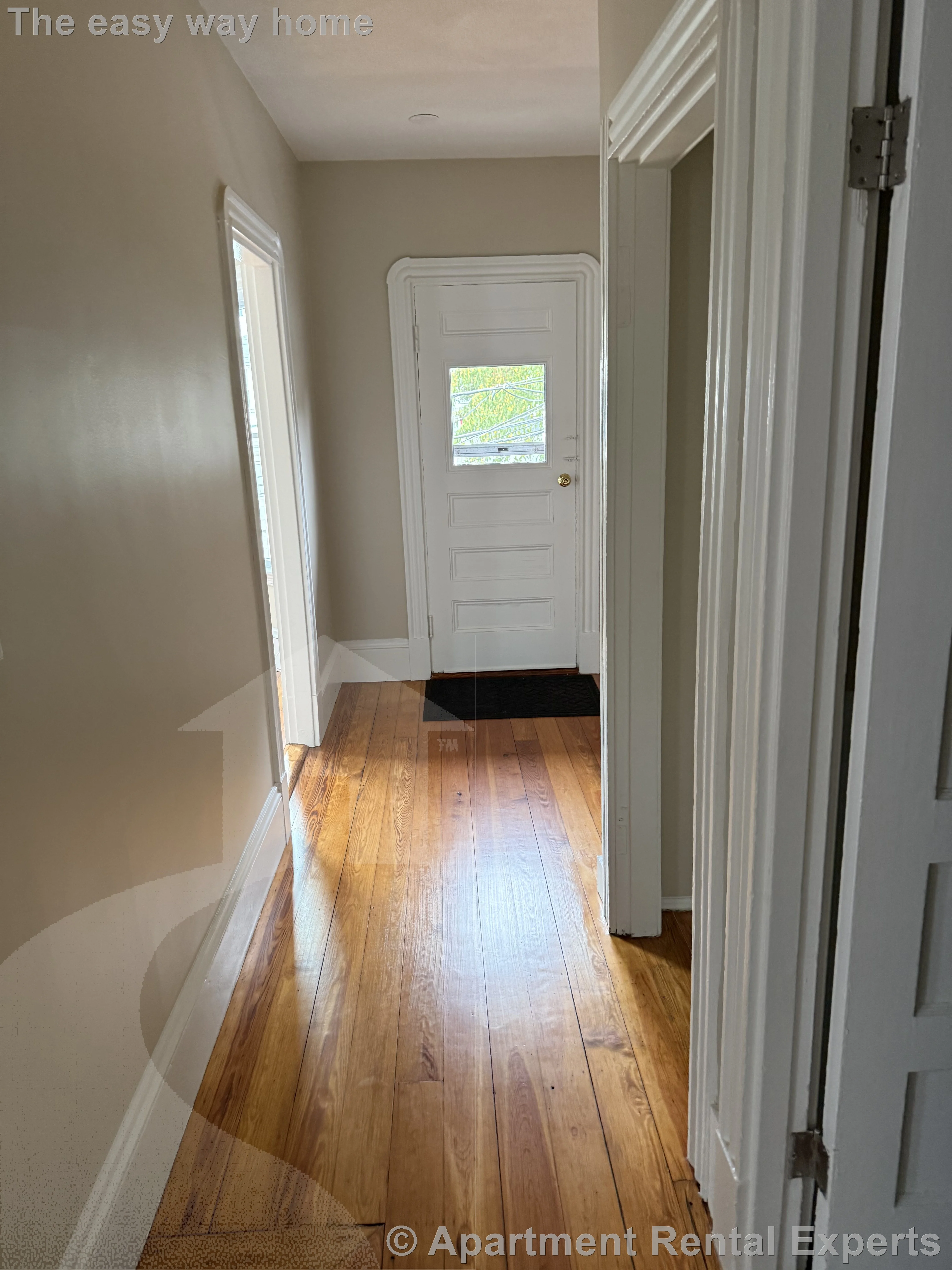 4 bed, 1 bath apartment for rent at 17-19 Westminster St, Teele Square