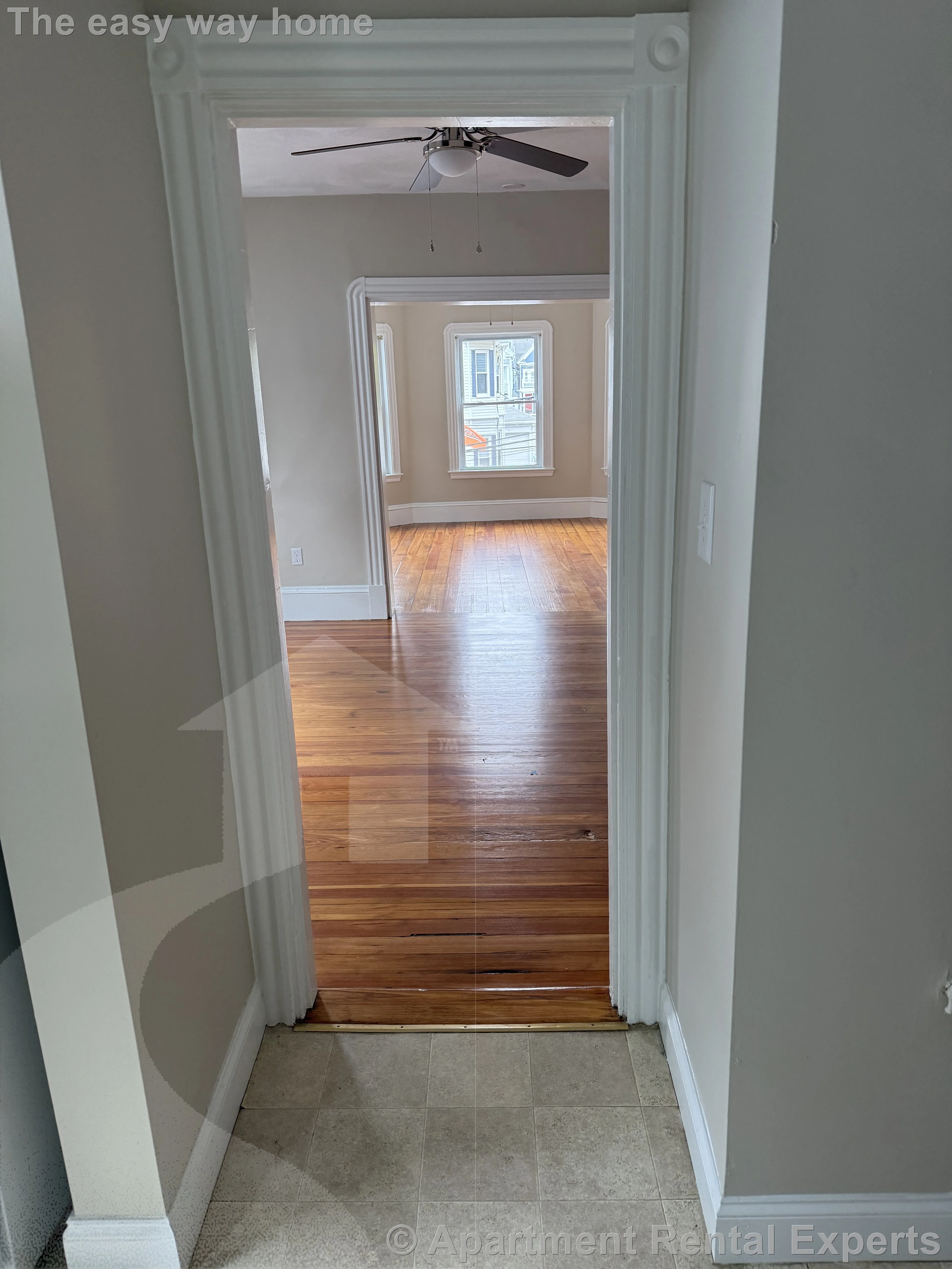 4 bed, 1 bath apartment for rent at 17-19 Westminster St, Teele Square — photo 11 of 25