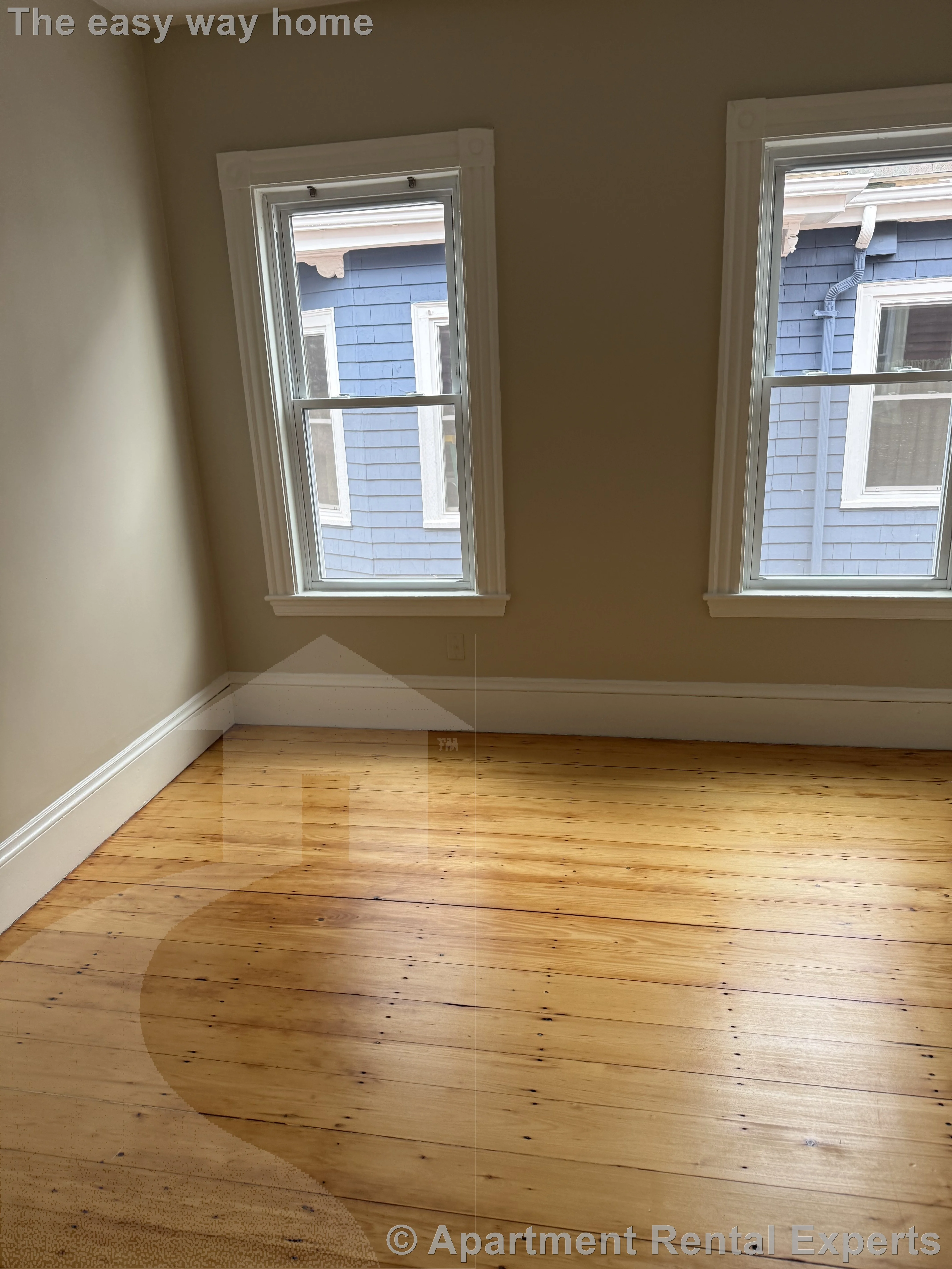 4 bed, 1 bath apartment for rent at 17-19 Westminster St, Teele Square — photo 3 of 25