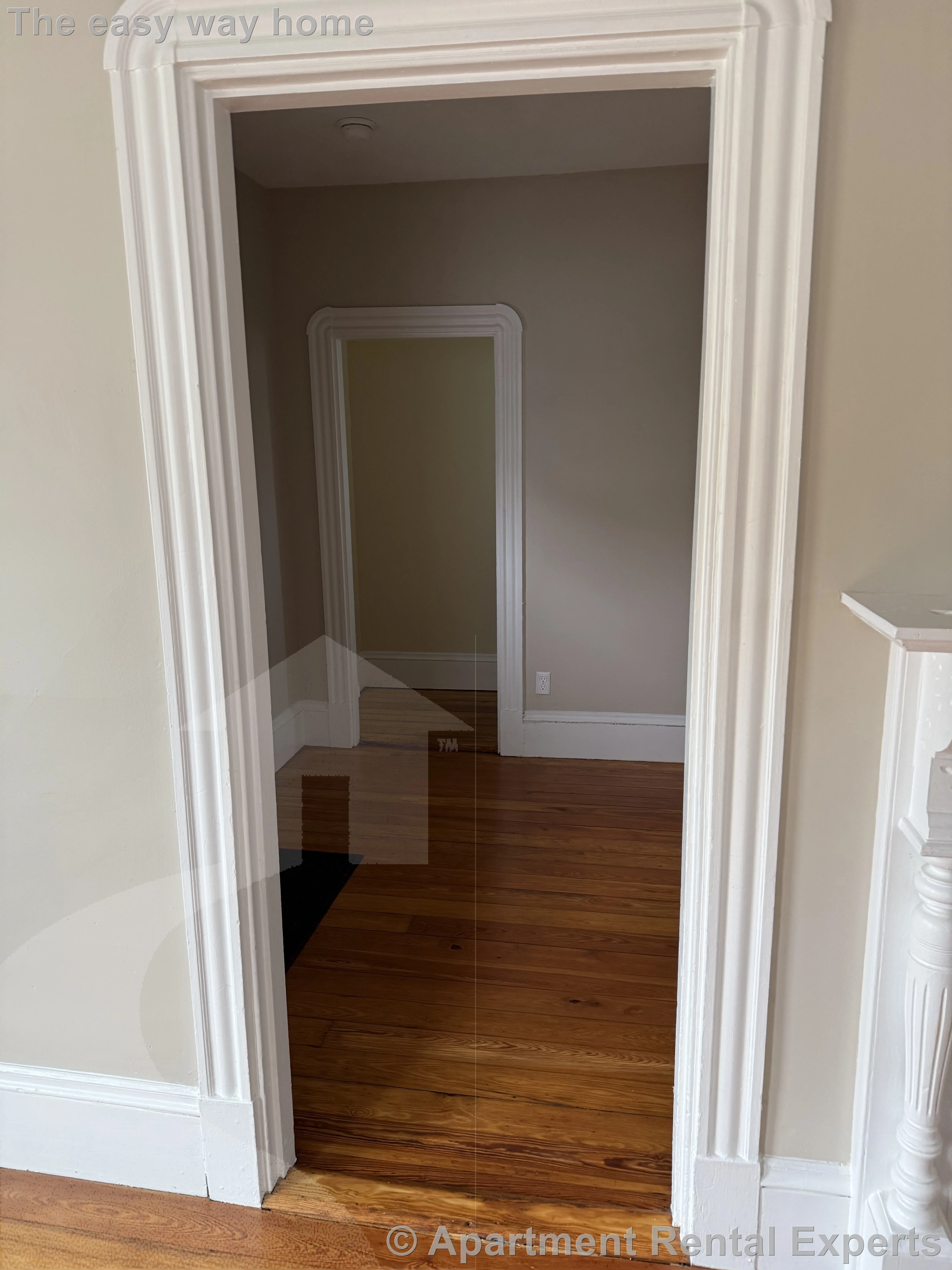 4 bed, 1 bath apartment for rent at 17-19 Westminster St, Teele Square — photo 5 of 25