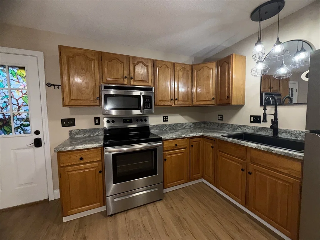 2 bed, 1 bath apartment for rent at 17-21 Lockwood Ave Unit 1, Indian Orchard — photo 2 of 11