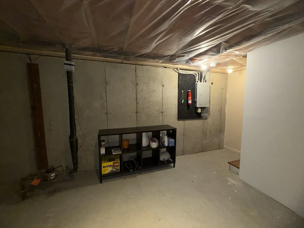 2 bed, 1 bath apartment for rent at 17-21 Lockwood Ave Unit 1, Indian Orchard — photo 9 of 11