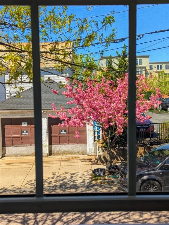 3 bed, 2 bath apartment for rent at 21 Salem St Unit 17A, Salem