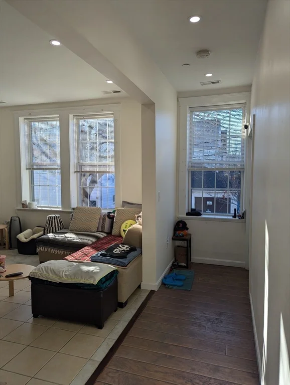 3 bed, 2 bath apartment for rent at 21 Salem St Unit 17A, Salem — photo 4 of 16