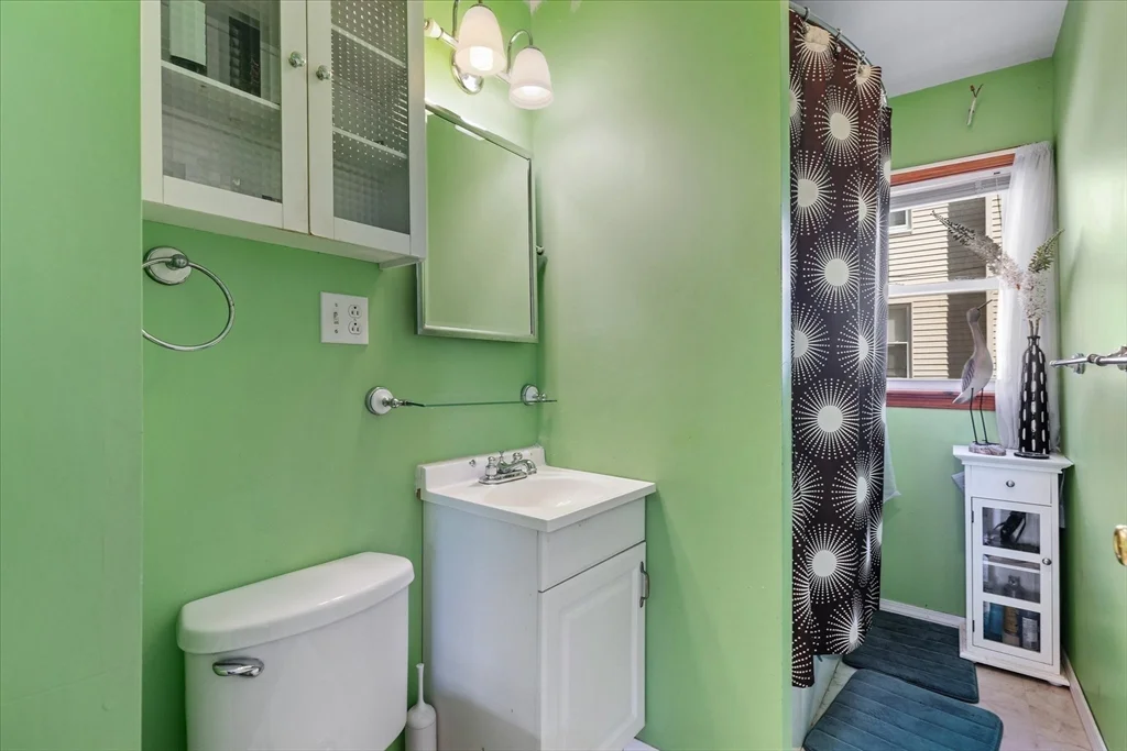 2 bed, 1 bath apartment for rent at 17 5th Ave Unit 1, Worcester — photo 20 of 32