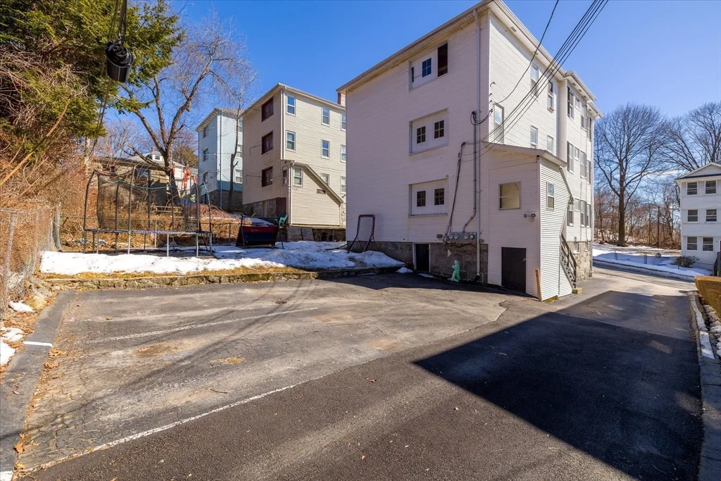 2 bed, 1 bath apartment for rent at 17 5th Ave Unit 1, Worcester — photo 32 of 32