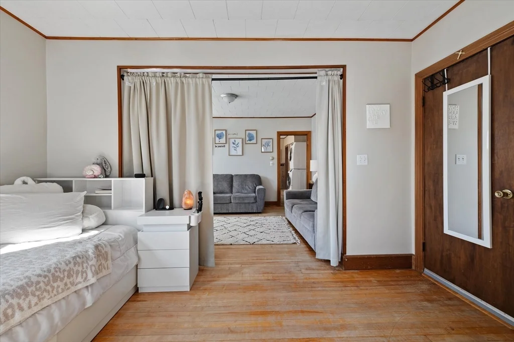 2 bed, 1 bath apartment for rent at 17 5th Ave Unit 1, Worcester — photo 9 of 32