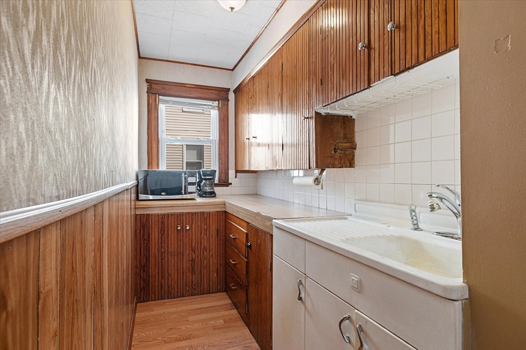 2 bed, 1 bath apartment for rent at 17 5th Ave Unit 2, Worcester — photo 18 of 32