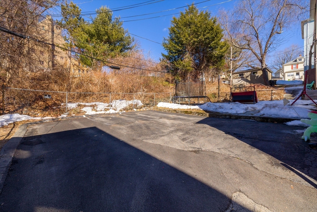 2 bed, 1 bath apartment for rent at 17 5th Ave Unit 3, Worcester — photo 31 of 32