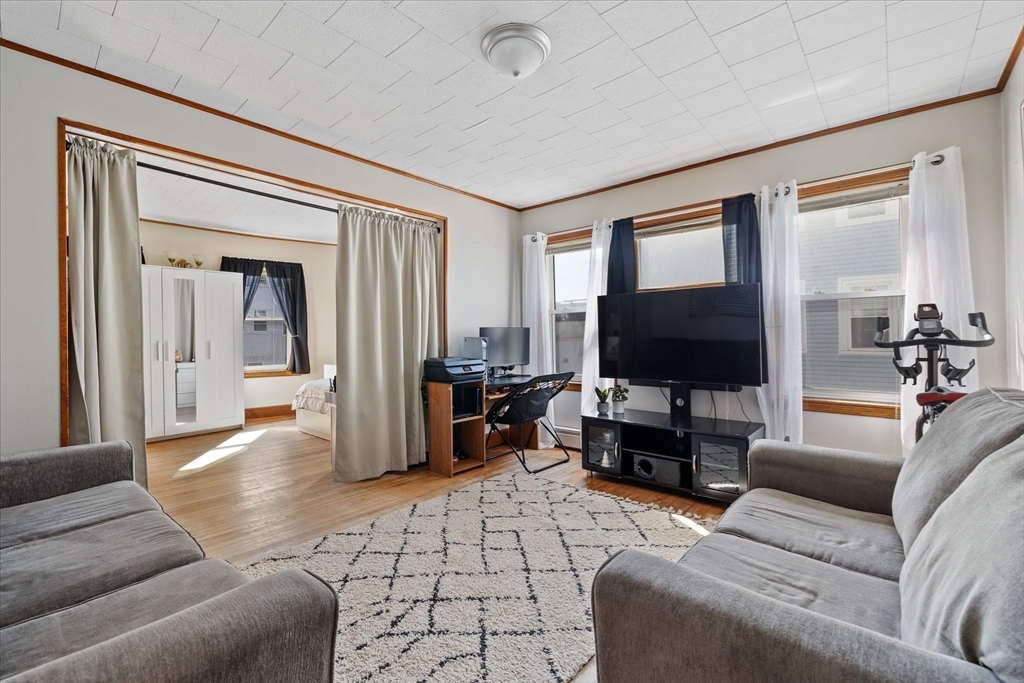 2 bed, 1 bath apartment for rent at 17 5th Ave Unit 3, Worcester — photo 6 of 32