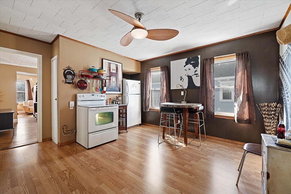 2 bed, 1 bath apartment for rent at 17 5th Ave Unit 3, Worcester — photo 15 of 32