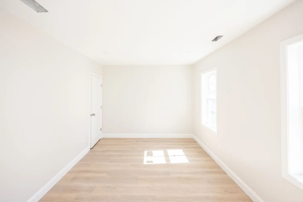 3 bed, 2 bath apartment for rent at 17-A Mott St, Worcester — photo 13 of 19