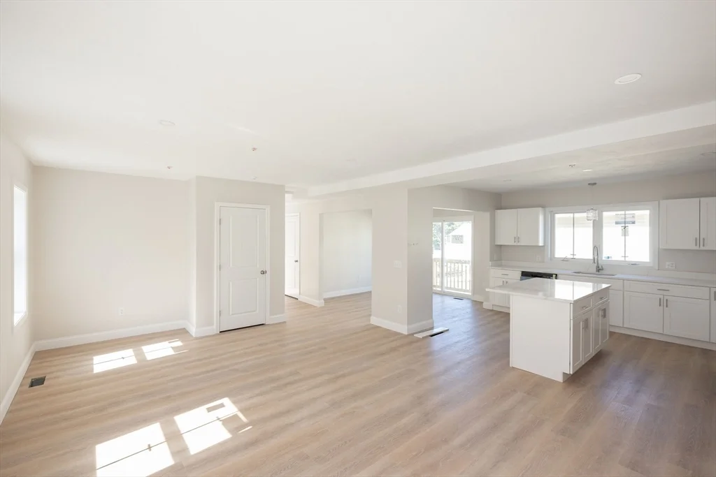 3 bed, 2 bath apartment for rent at 17-A Mott St, Worcester — photo 2 of 19