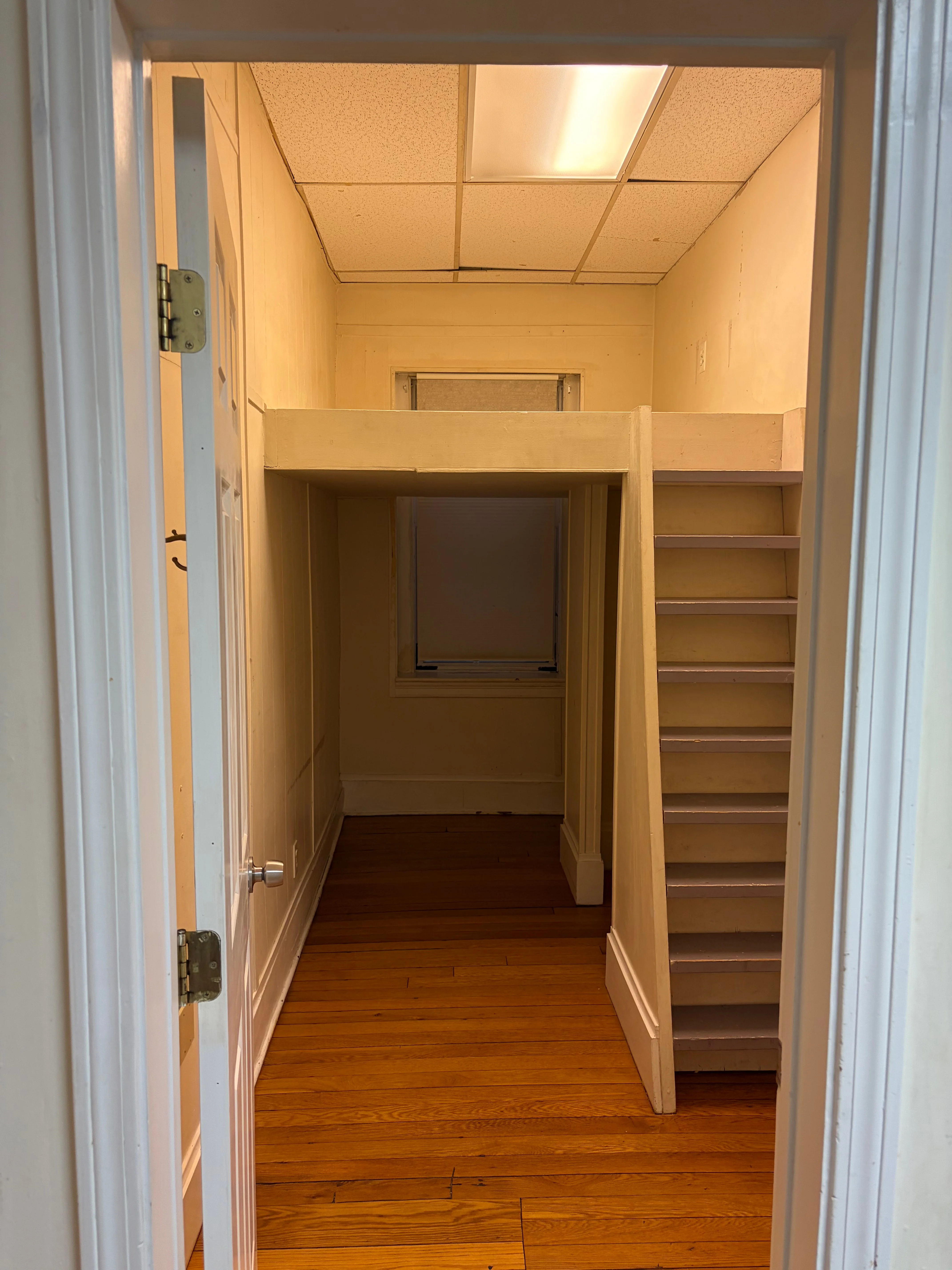3 bed, 1 bath apartment for rent at 17 Aberdeen St Unit 2, Fenway — photo 3 of 11