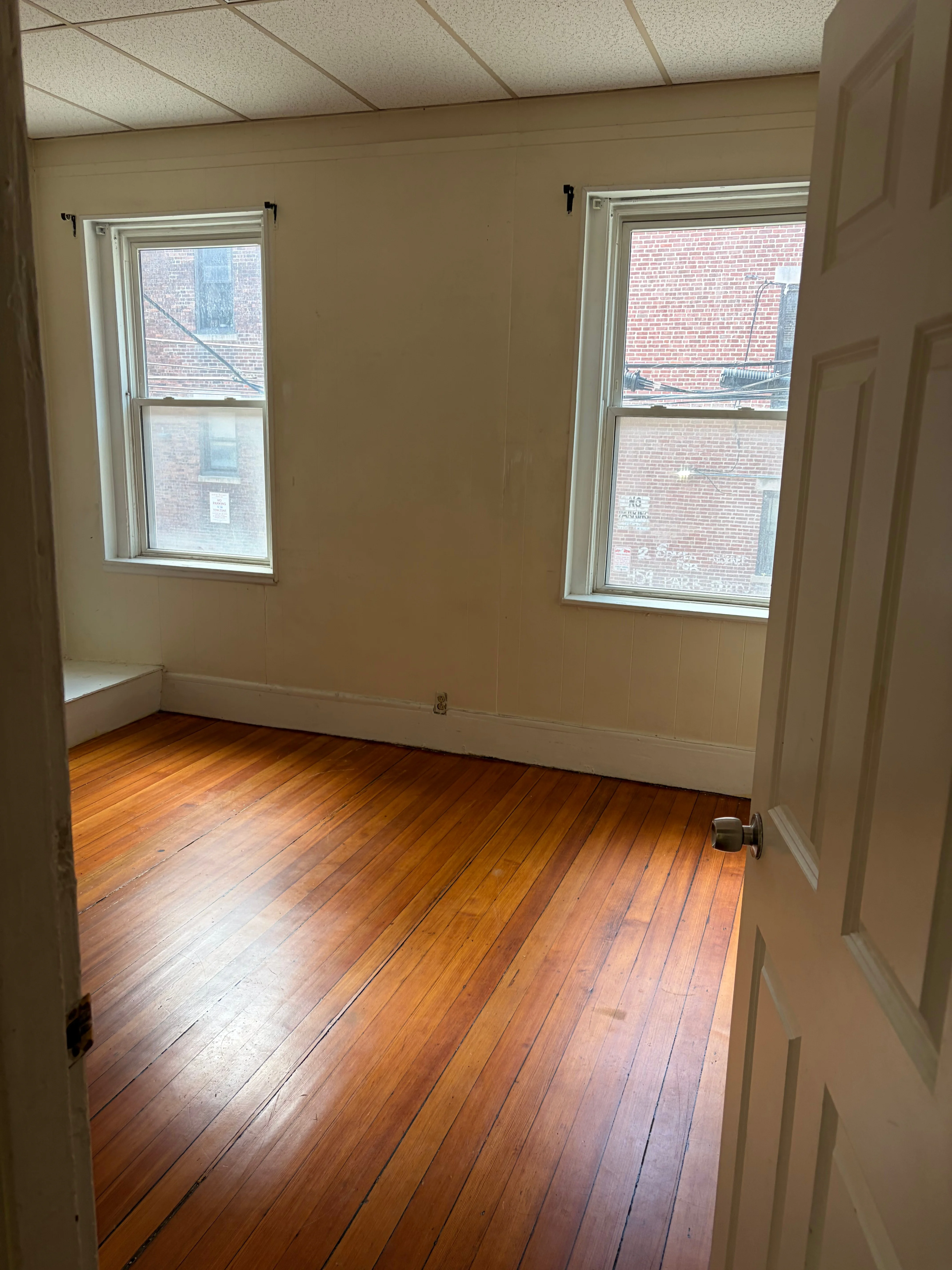 3 bed, 1 bath apartment for rent at 17 Aberdeen St Unit 2, Fenway — photo 4 of 11