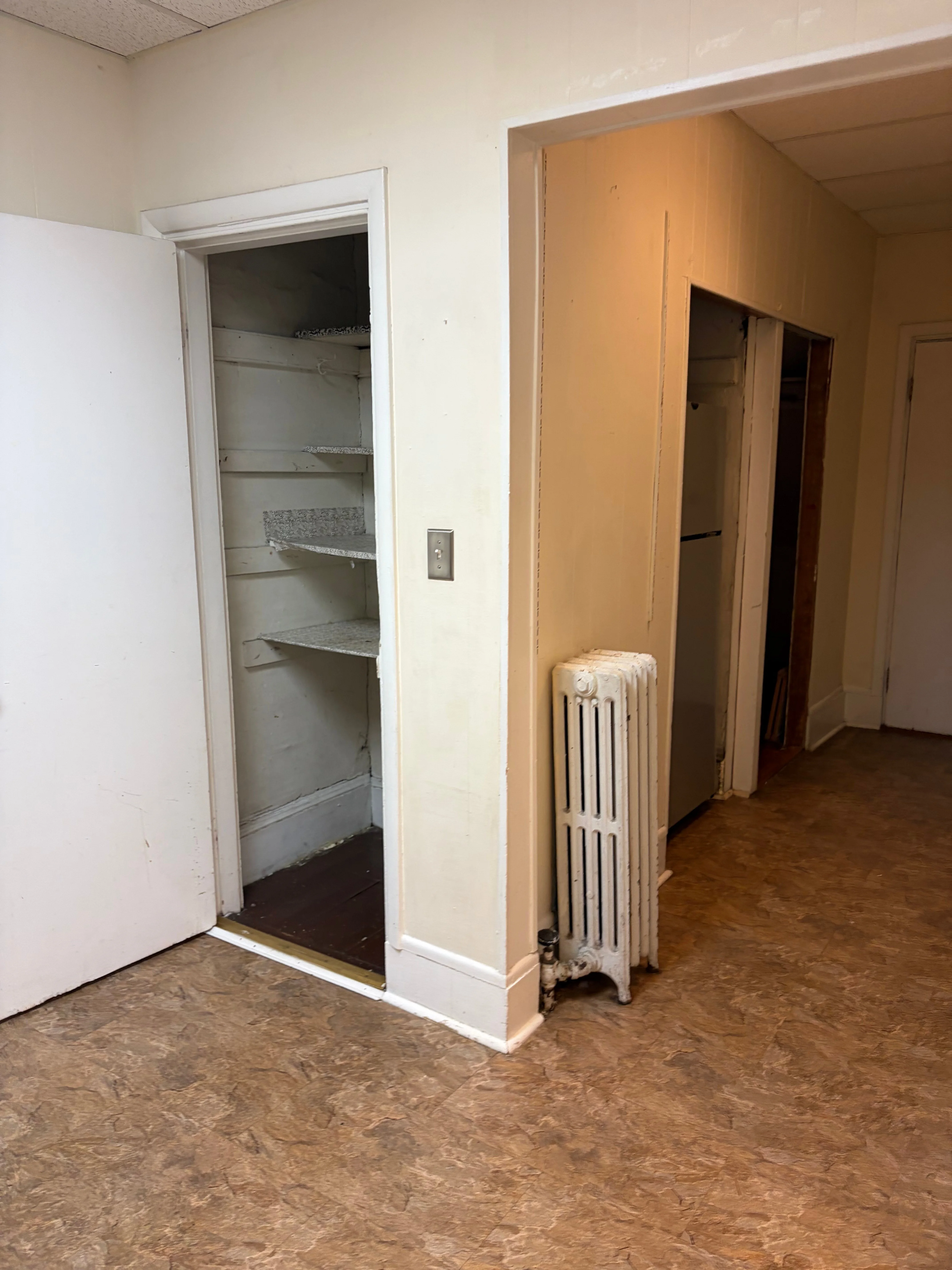 3 bed, 1 bath apartment for rent at 17 Aberdeen St Unit 2, Fenway — photo 2 of 11