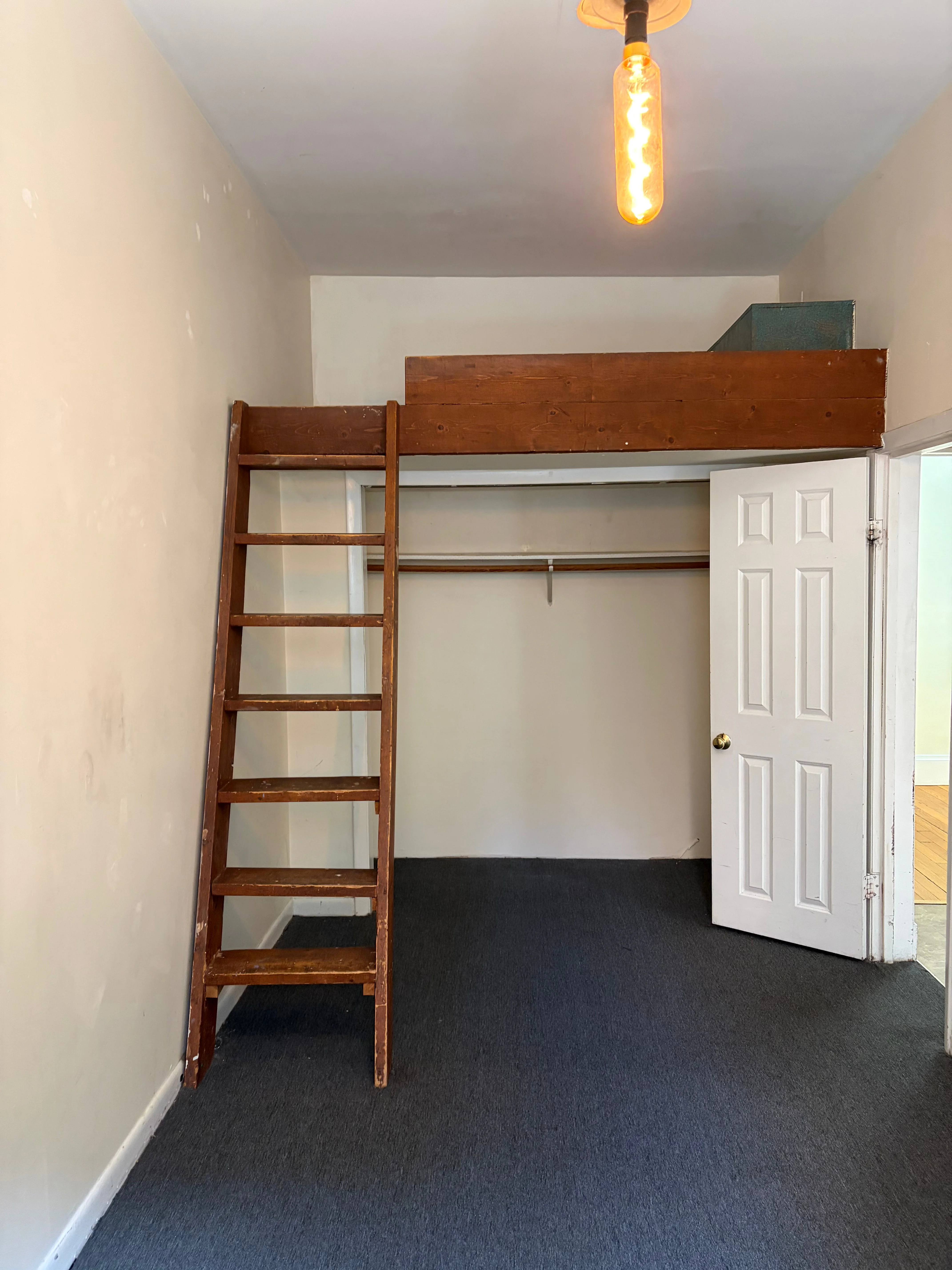 3 bed, 1 bath apartment for rent at 17 Aberdeen St Unit 2, Fenway — photo 8 of 11