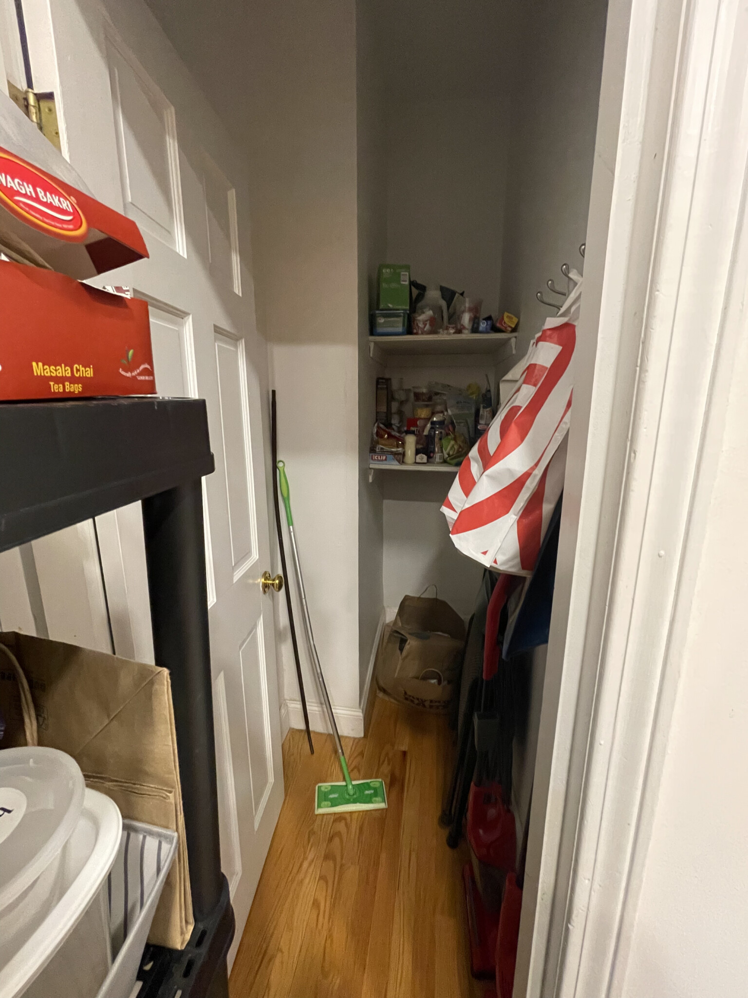 3 bed, 1 bath apartment for rent at 17 Aberdeen St Unit 4, Fenway — photo 2 of 18