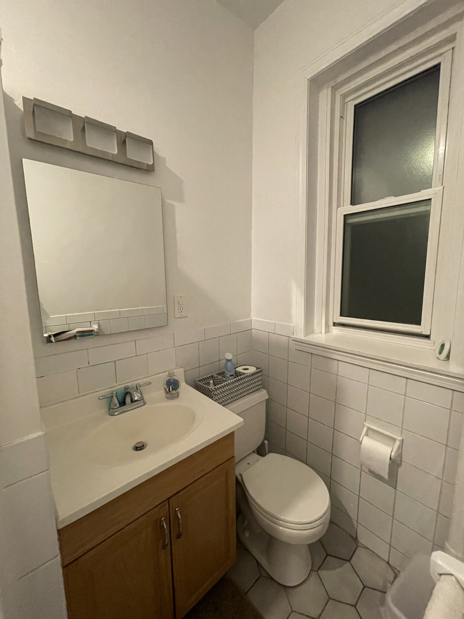 3 bed, 1 bath apartment for rent at 17 Aberdeen St Unit 4, Fenway — photo 9 of 18