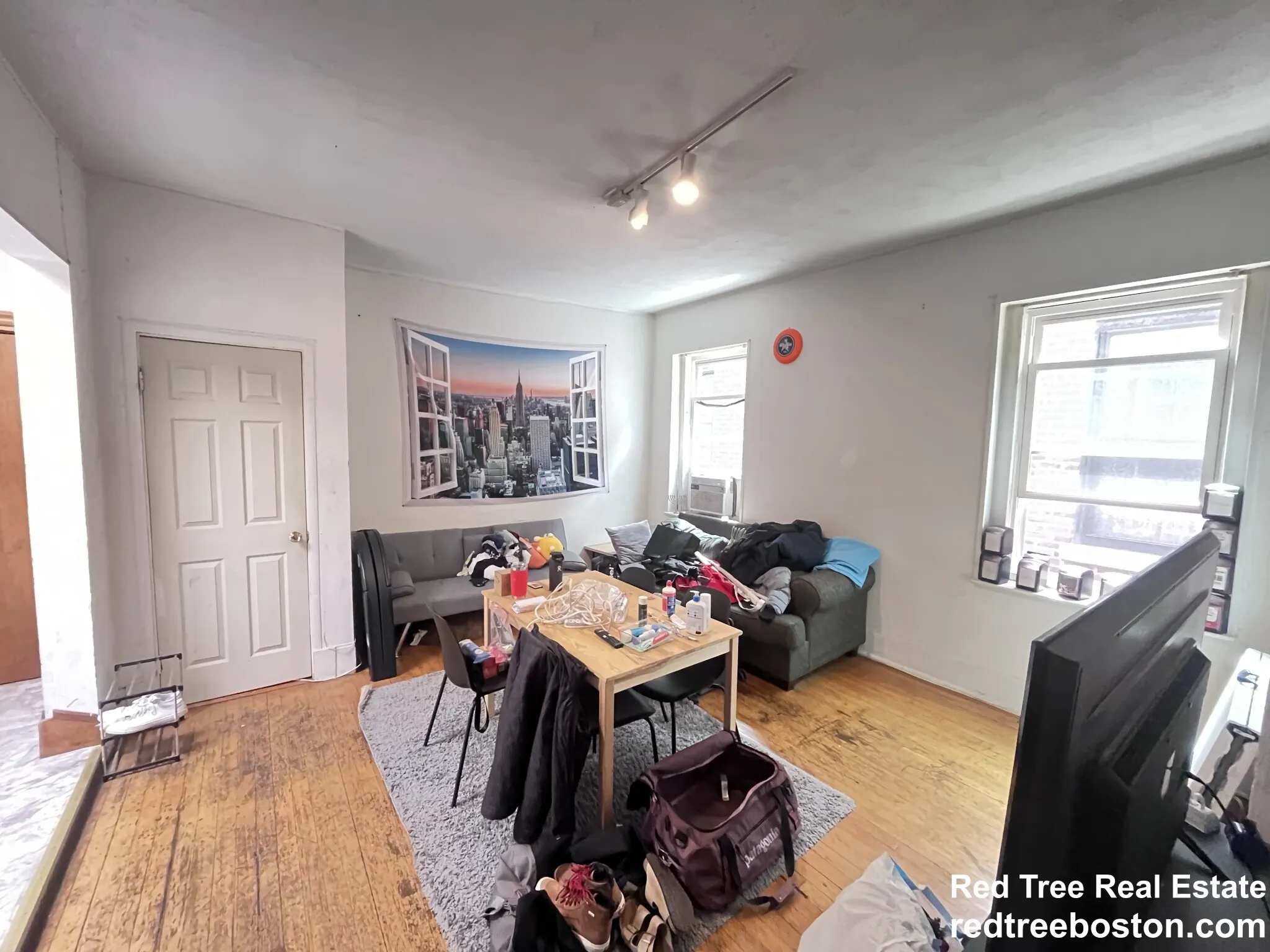 3 bed, 1 bath apartment for rent at 17 Aberdeen St Unit 6, Fenway — photo 2 of 25