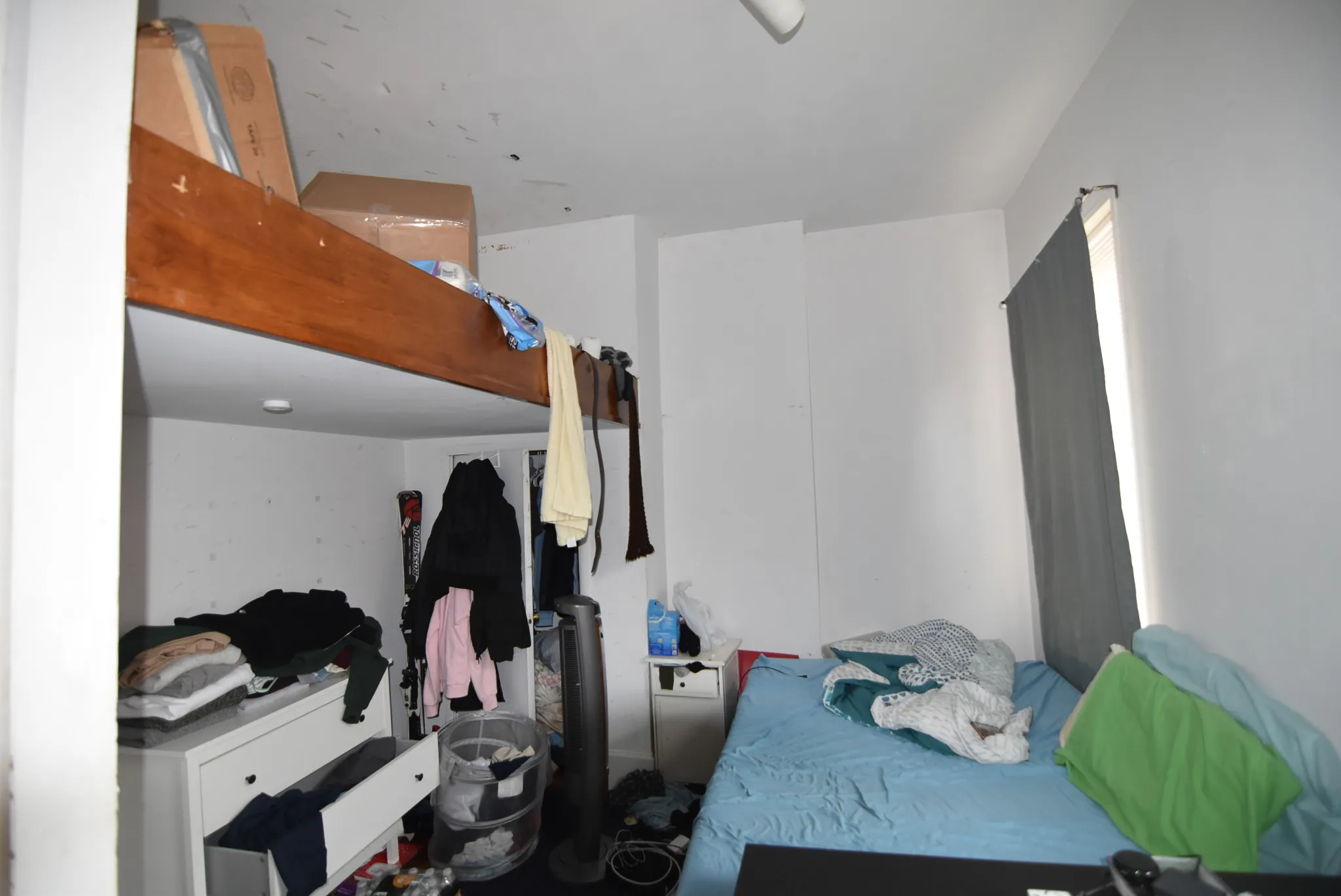 3 bed, 1 bath apartment for rent at 17 Aberdeen St Unit 6, Fenway — photo 5 of 16