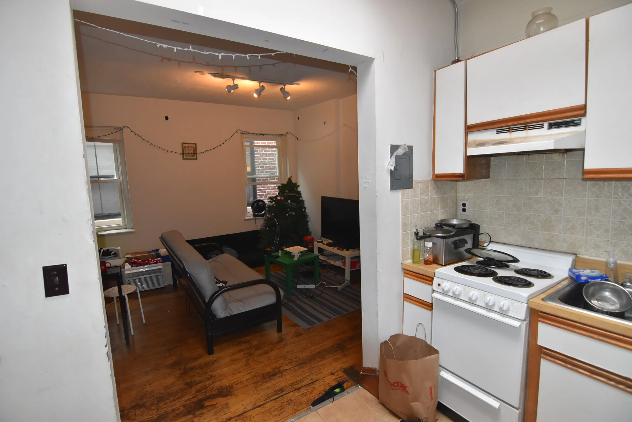 3 bed, 1 bath apartment for rent at 17 Aberdeen St Unit 6, Fenway — photo 16 of 16