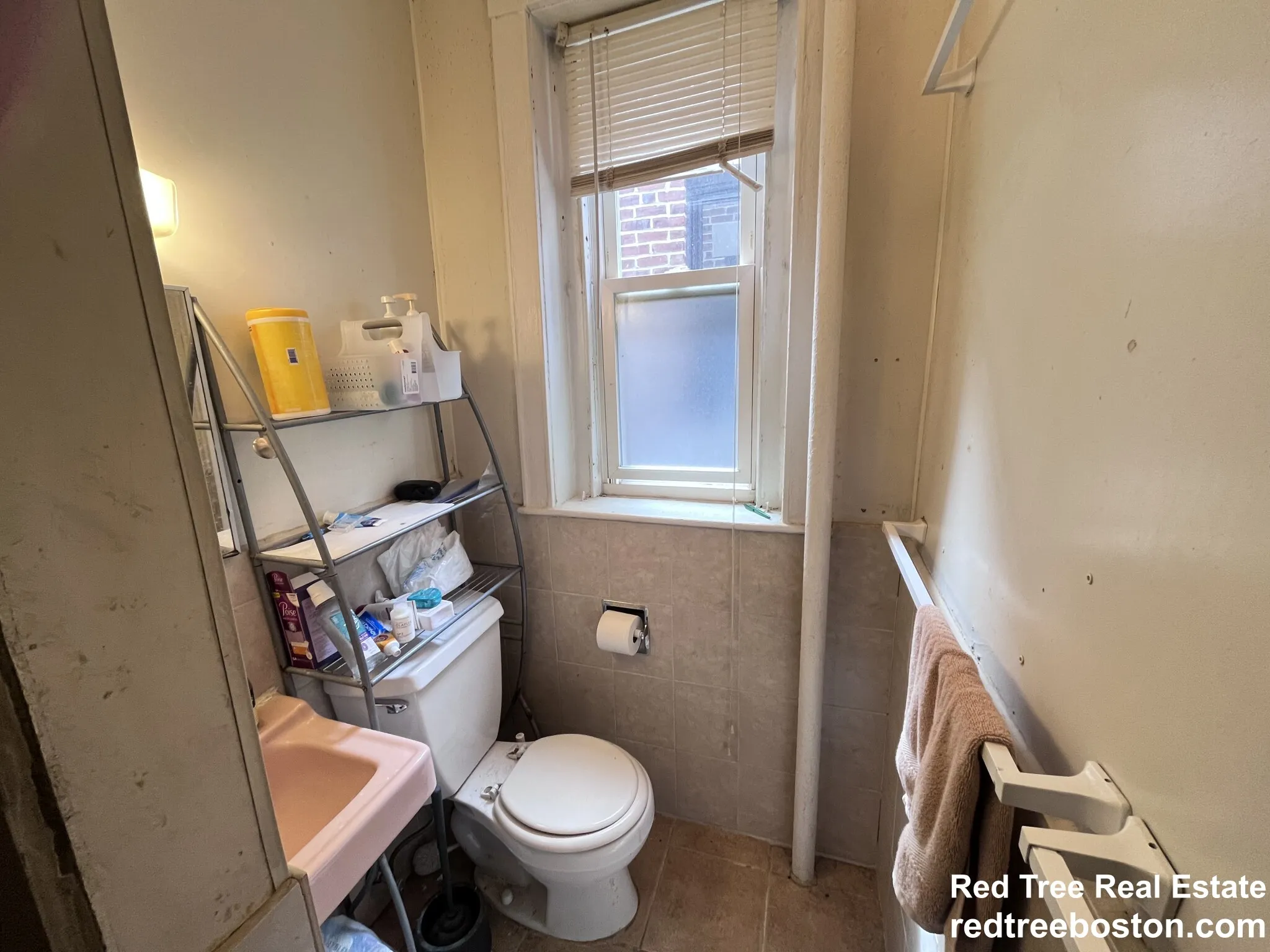 3 bed, 1 bath apartment for rent at 17 Aberdeen St Unit 6, Fenway — photo 6 of 25