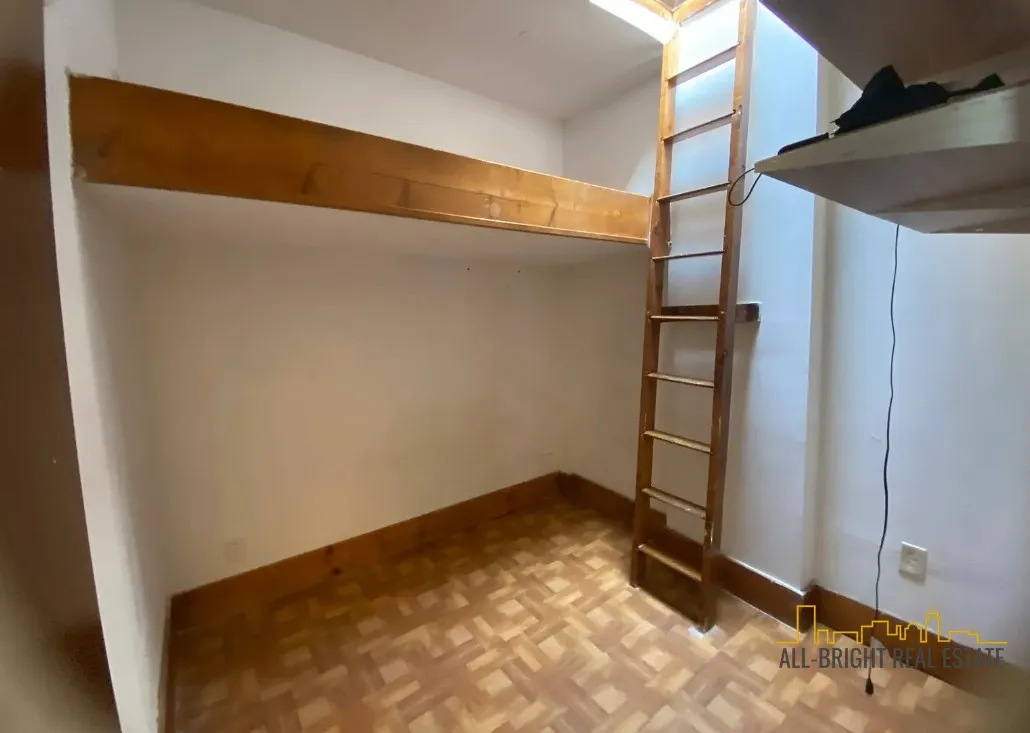 3 bed, 1 bath apartment for rent at 17 Aberdeen St Unit 6, Fenway — photo 6 of 6