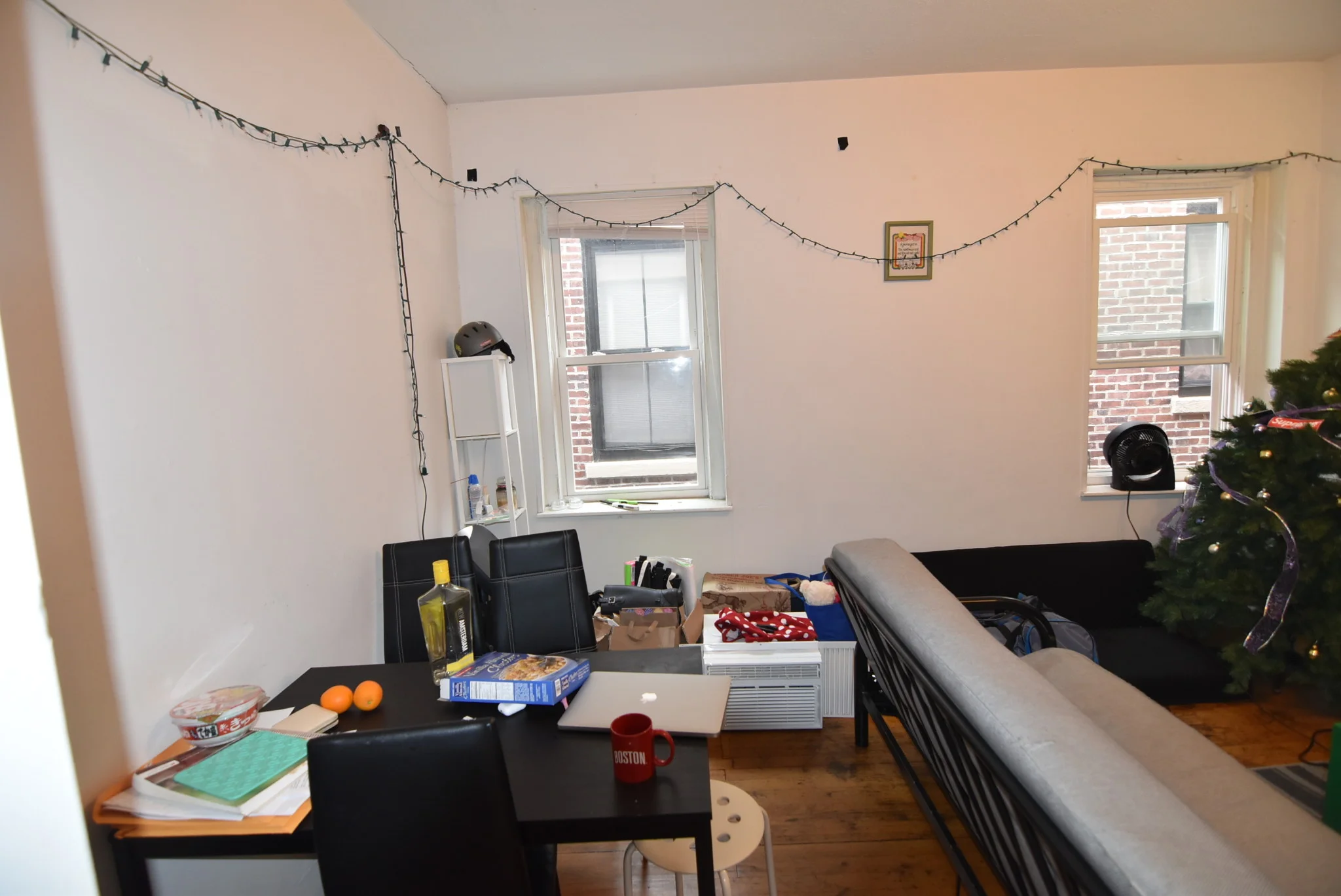 3 bed, 1 bath apartment for rent at 17 Aberdeen St Unit 6, Fenway — photo 3 of 16