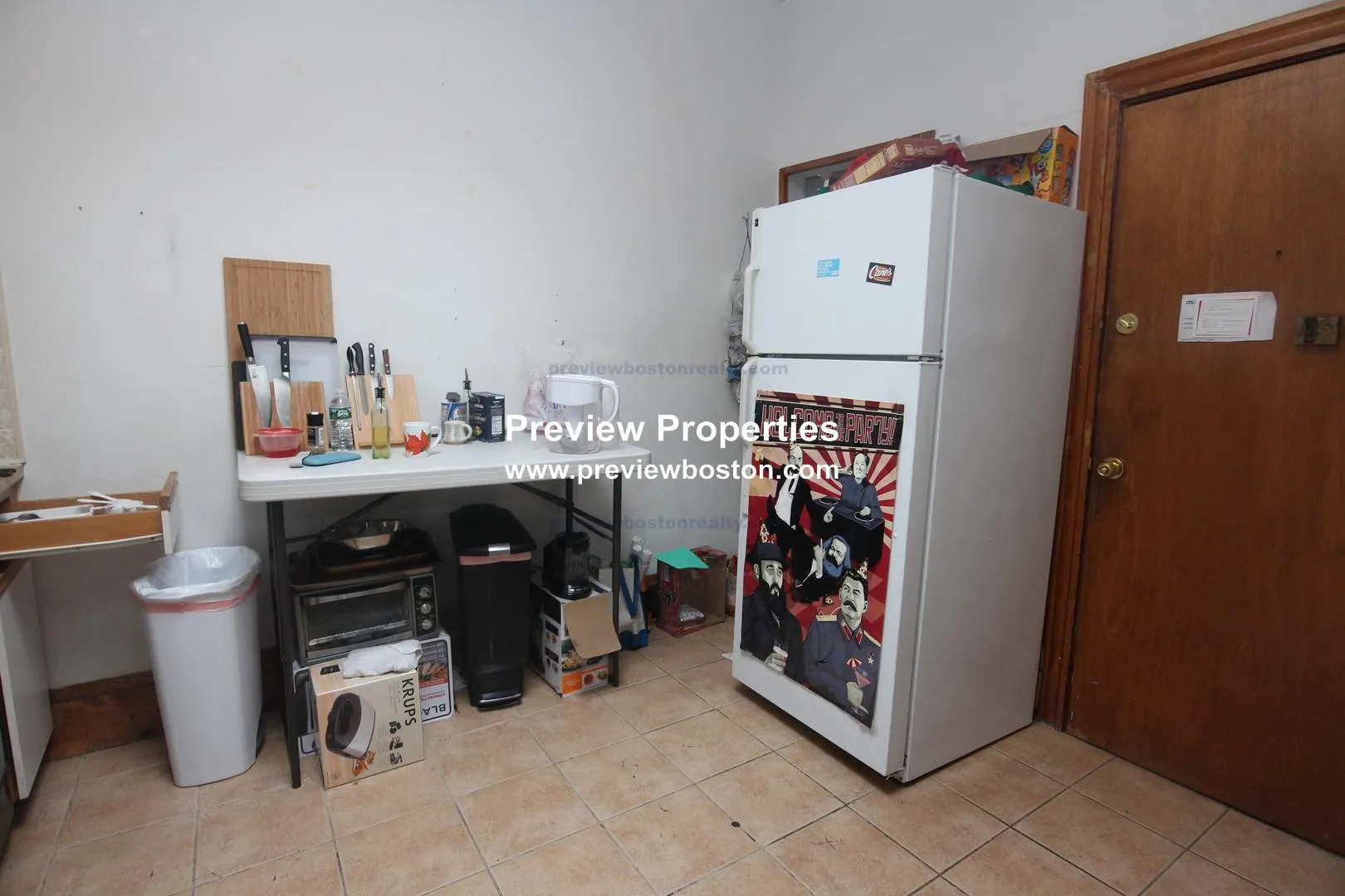 3 bed, 1 bath apartment for rent at 17 Aberdeen St Unit 6P, Fenway — photo 2 of 8