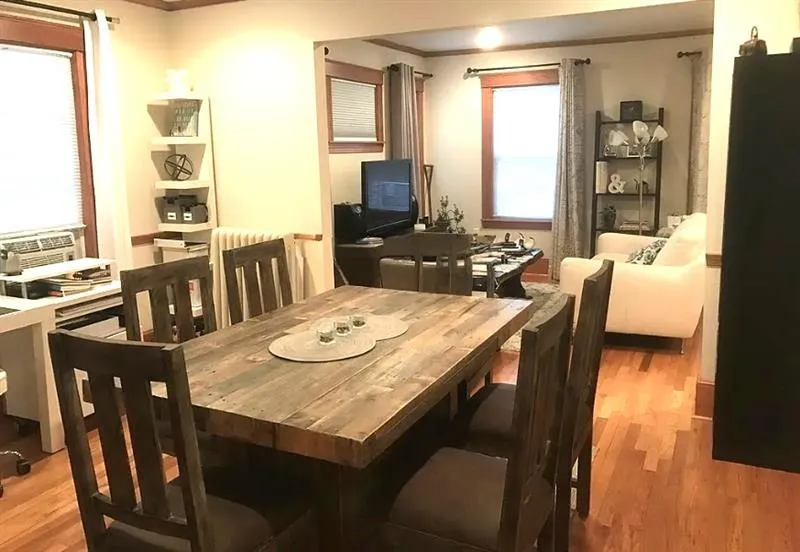 2 bed, 1 bath apartment for rent at 17 Adams St Unit 1, Arlington — photo 2 of 10