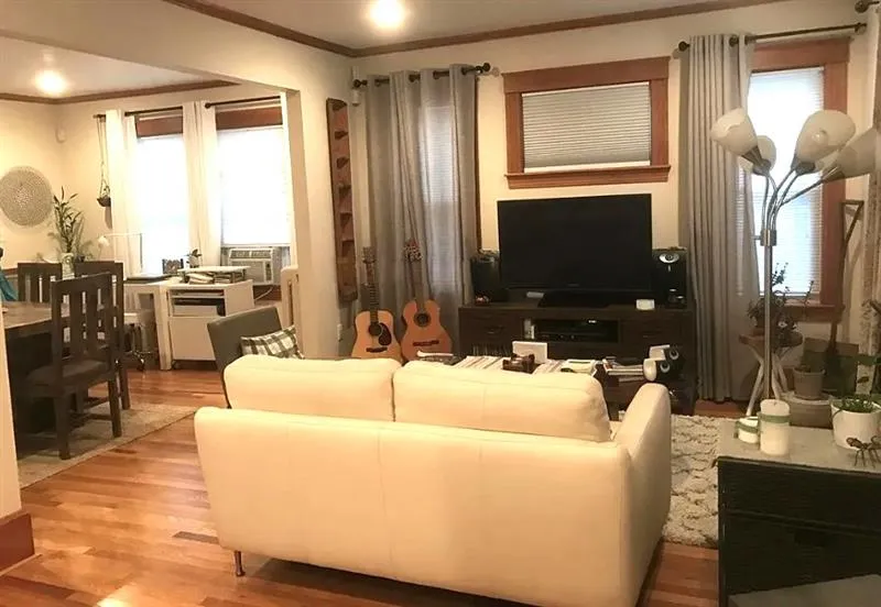 2 bed, 1 bath apartment for rent at 17 Adams St Unit 1, Arlington