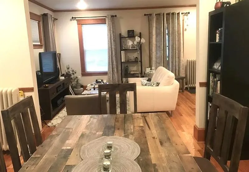 2 bed, 1 bath apartment for rent at 17 Adams St Unit 1, Arlington — photo 3 of 10