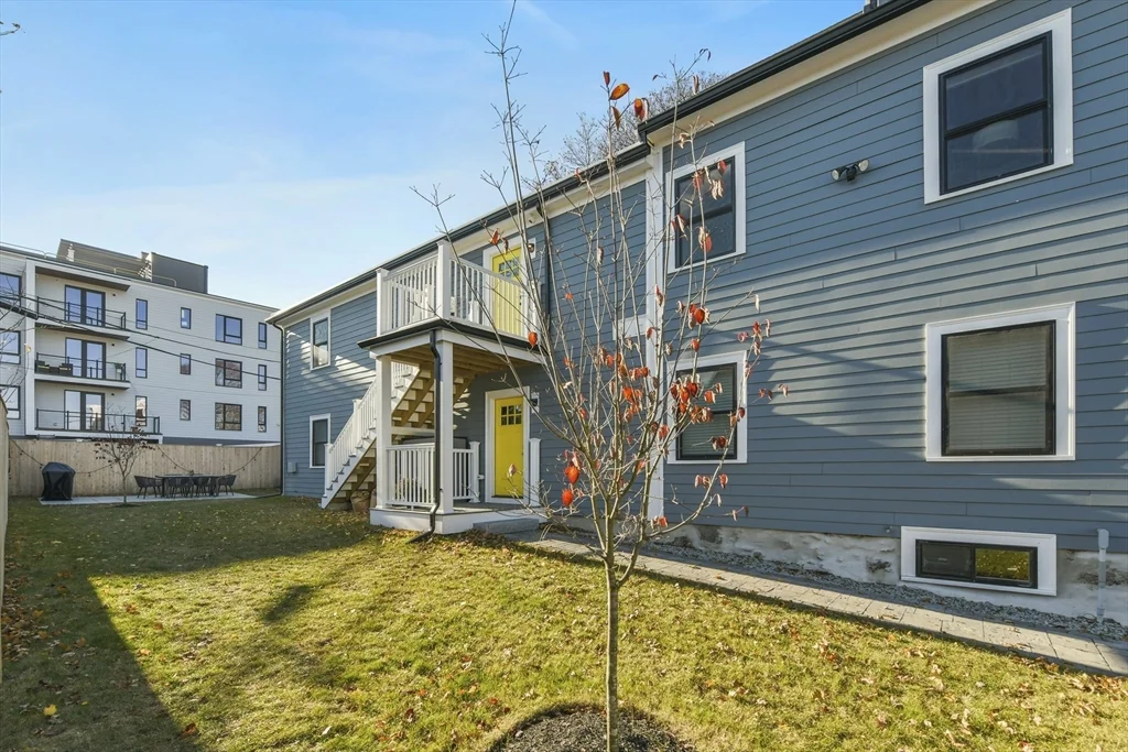 2 bed, 2 bath apartment for rent at 17 Akron St Unit 2, Roxbury — photo 24 of 29