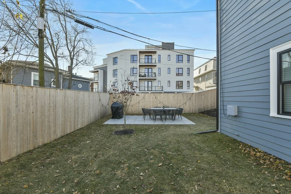 2 bed, 2 bath apartment for rent at 17 Akron St Unit 2, Roxbury — photo 25 of 29