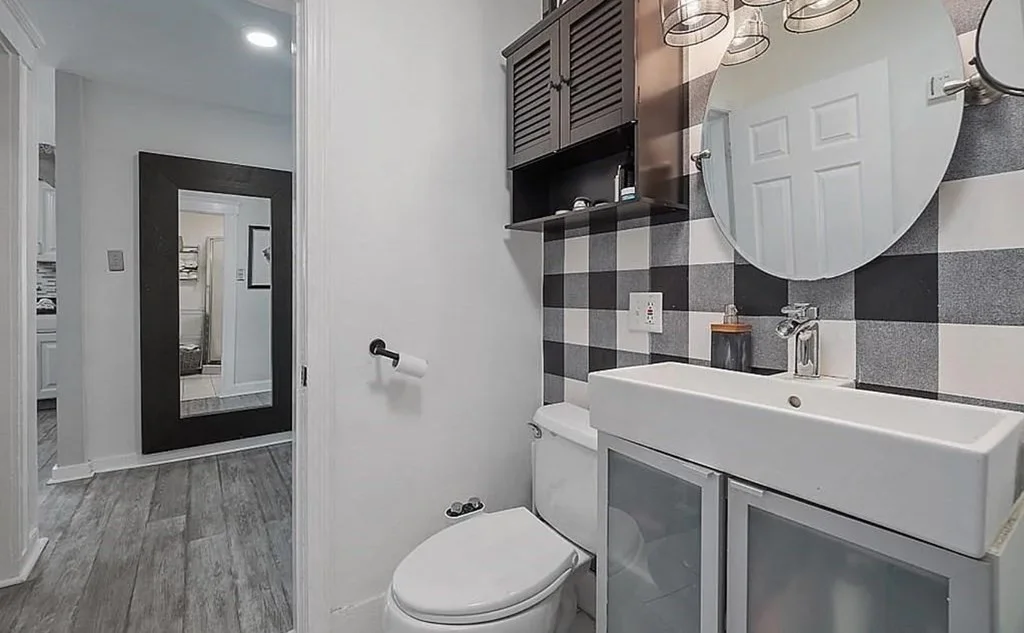 3 bed, 1 bath apartment for rent at 17 Albion Pl Unit 1, Winter Hill — photo 16 of 28