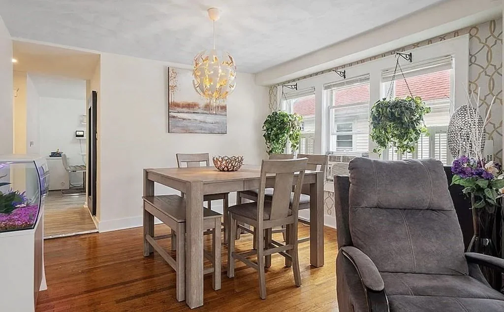 3 bed, 1 bath apartment for rent at 17 Albion Pl Unit 1, Winter Hill — photo 6 of 28