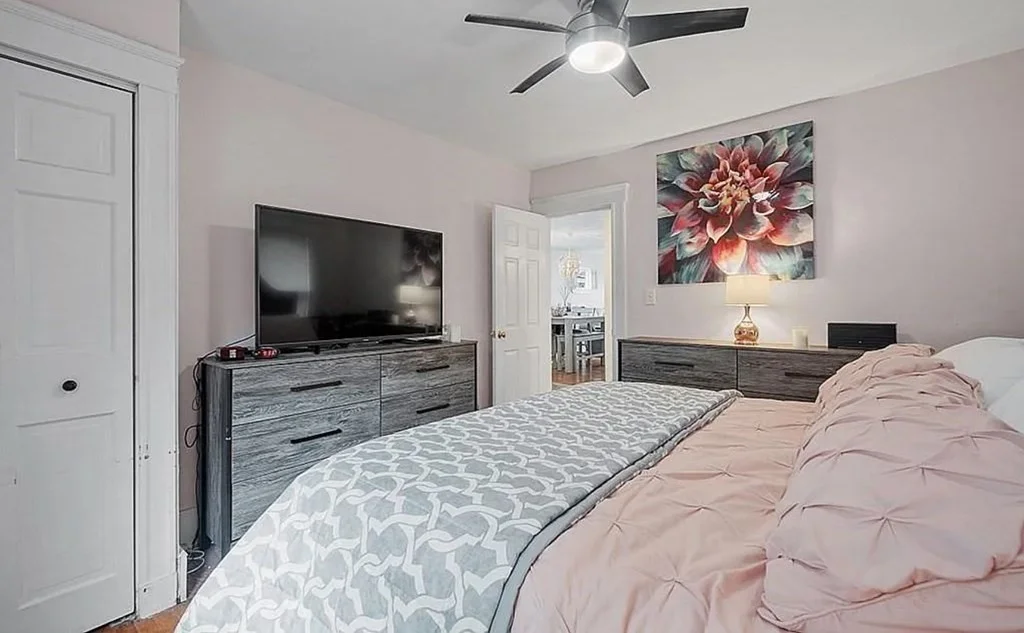 3 bed, 1 bath apartment for rent at 17 Albion Pl Unit 1, Winter Hill — photo 12 of 28