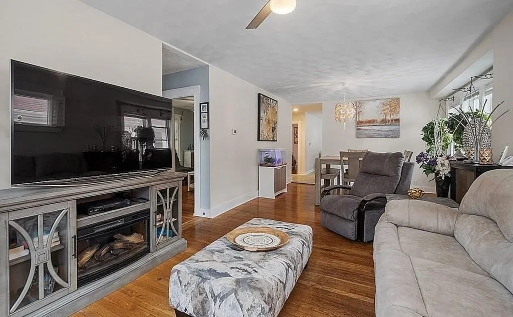 3 bed, 1 bath apartment for rent at 17 Albion Pl Unit 1, Winter Hill — photo 15 of 28