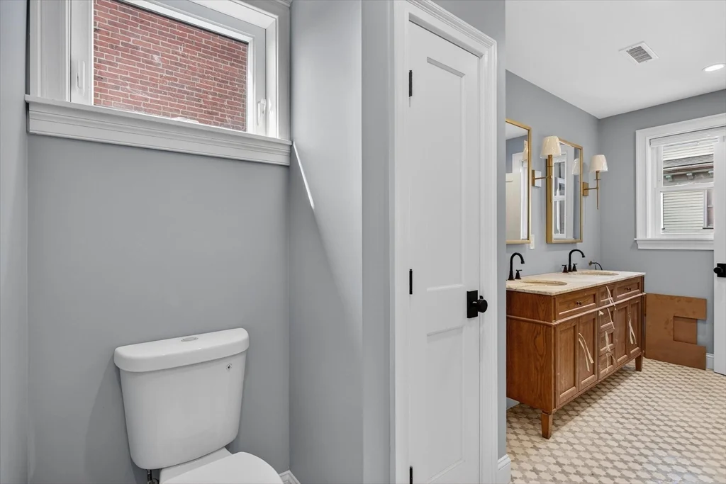 4 bed, 2 bath apartment for rent at 17 Allston St Unit 17, Charlestown — photo 27 of 39
