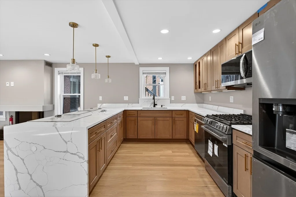 4 bed, 2 bath apartment for rent at 17 Allston St Unit 17, Charlestown — photo 6 of 39