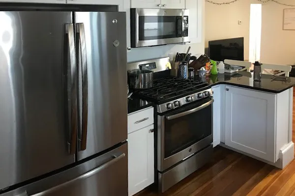 3 bed, 1.5 bath apartment for rent at 17 Ashland St Unit 01, Spring Hill — photo 1 of 4