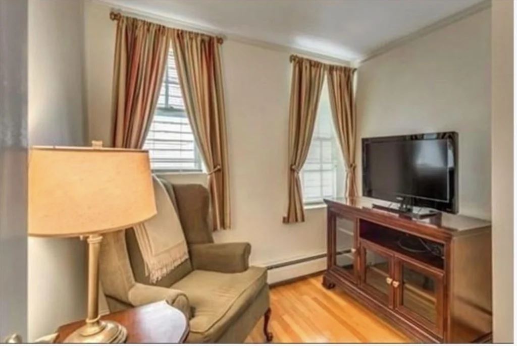 1 bed, 1 bath apartment for rent at 17 Ashland St Unit 1, Medford — photo 14 of 14