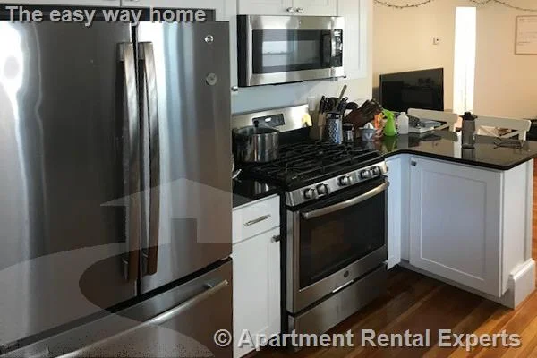 3 bed, 1 bath apartment for rent at 17 Ashland St Unit 1, Porter Square — photo 1 of 4