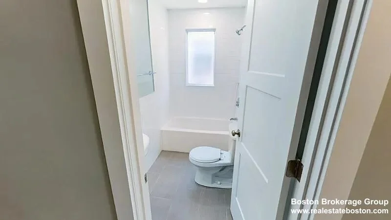 3 bed, 2 bath apartment for rent at 17 Ashley Unit 3, Jamaica Plain — photo 8 of 9