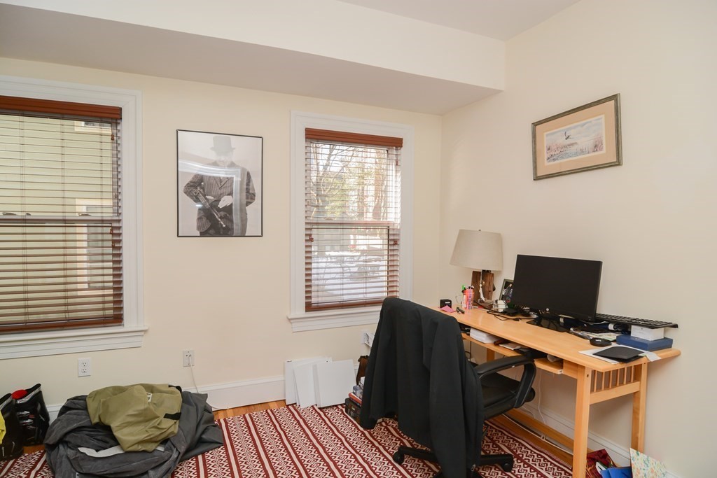 2 bed, 1.5 bath apartment for rent at 17 Athens St Unit 3, Riverside — photo 10 of 21