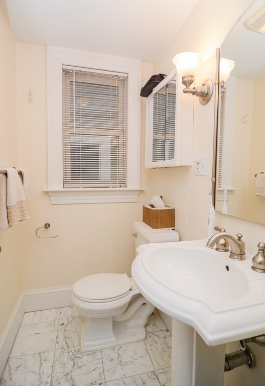 2 bed, 1.5 bath apartment for rent at 17 Athens St Unit 3, Riverside — photo 14 of 21
