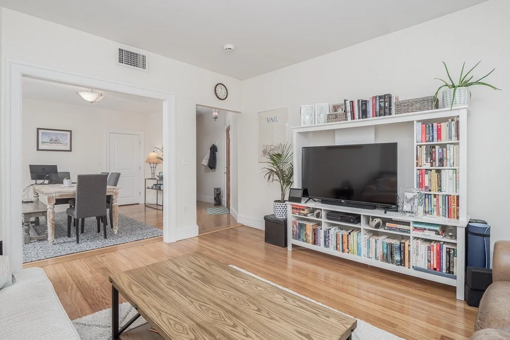 2 bed, 1 bath apartment for rent at 17 Athens Unit 1, Riverside — photo 5 of 25